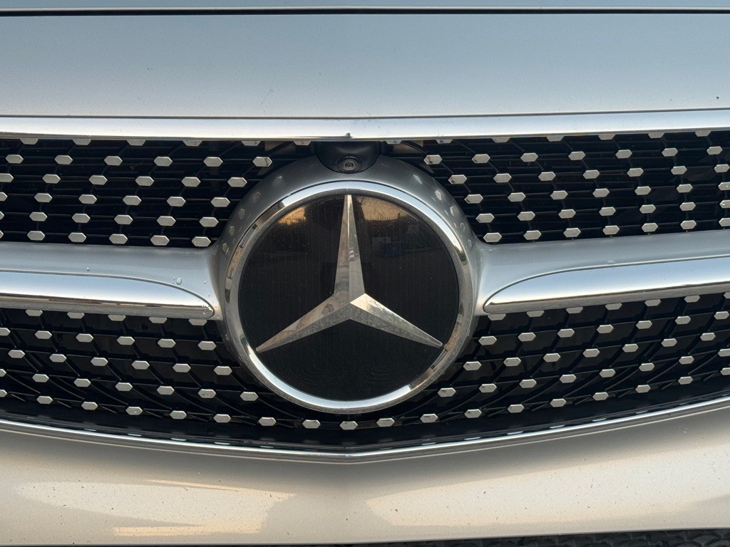 2017 Mercedes-Benz E-Class Image 11