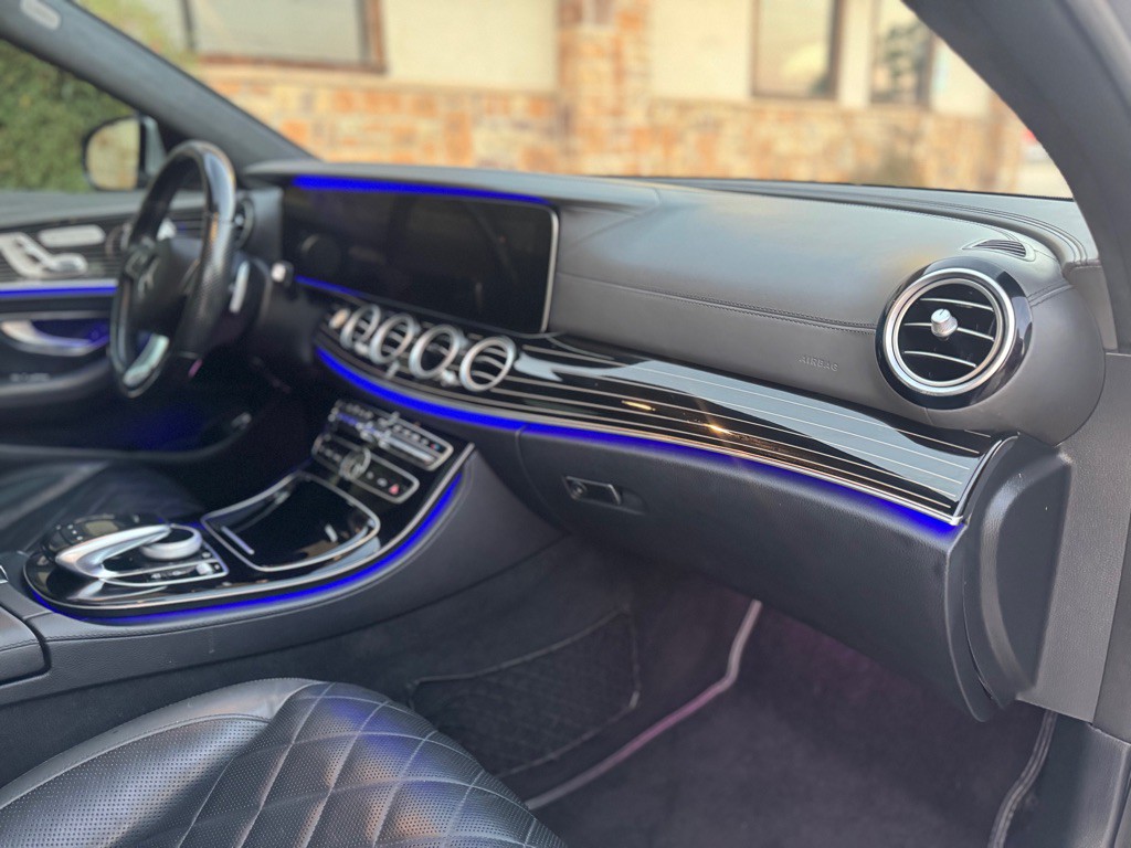 2017 Mercedes-Benz E-Class Image 24