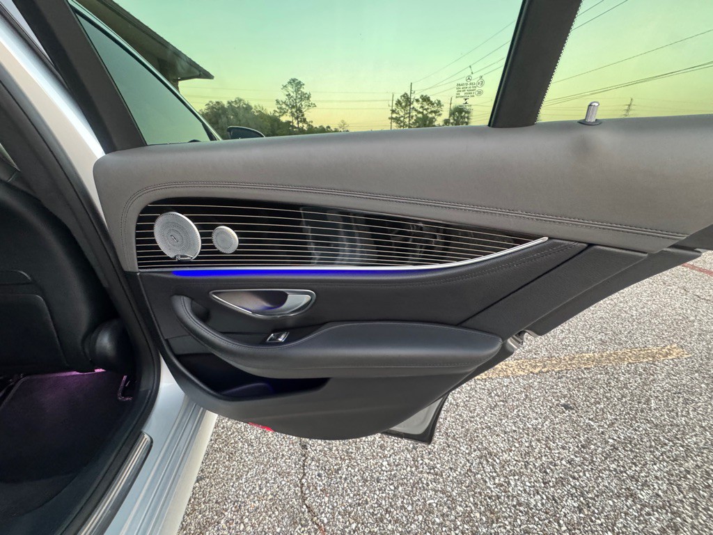 2017 Mercedes-Benz E-Class Image 34