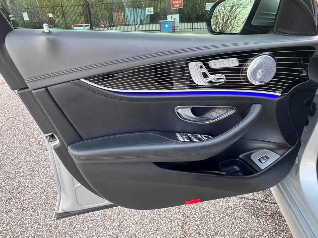 2017 Mercedes-Benz E-Class Image 37