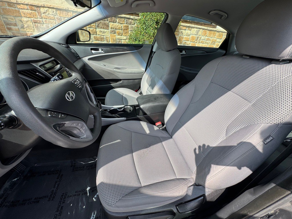 2012 Hyundai Sonata Image 9
