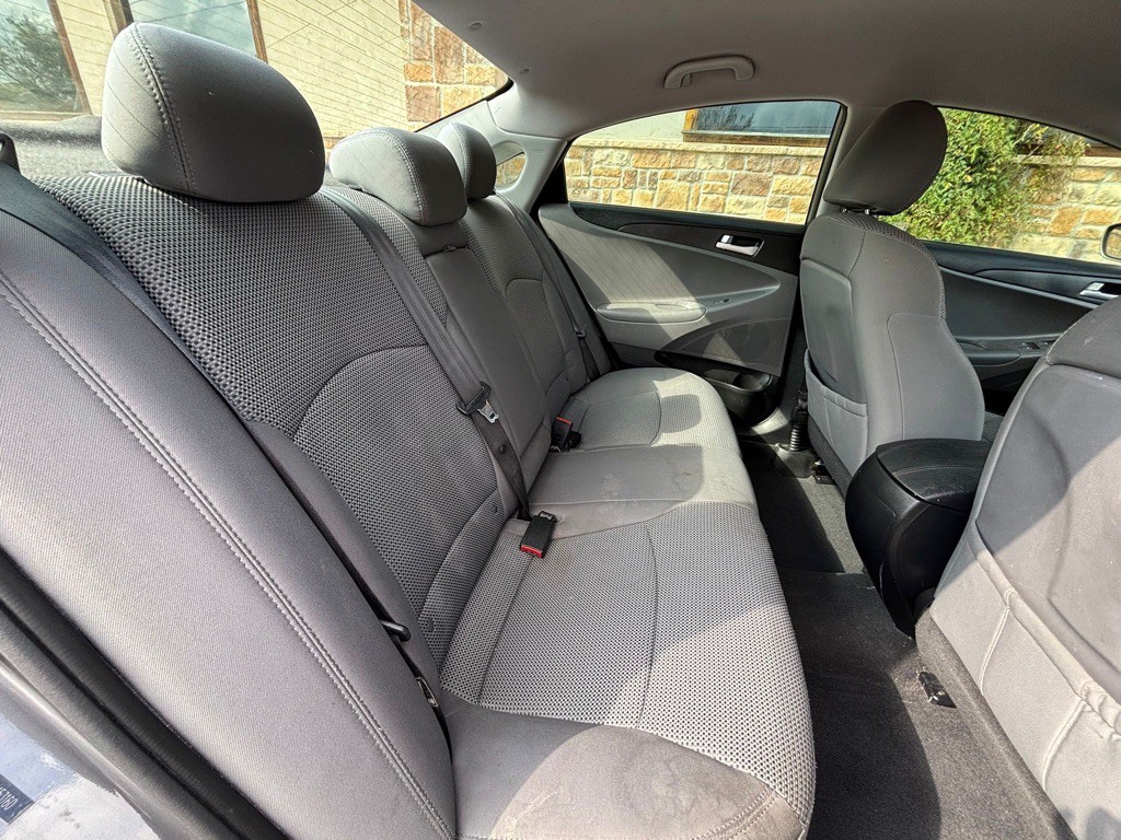 2012 Hyundai Sonata Image 16