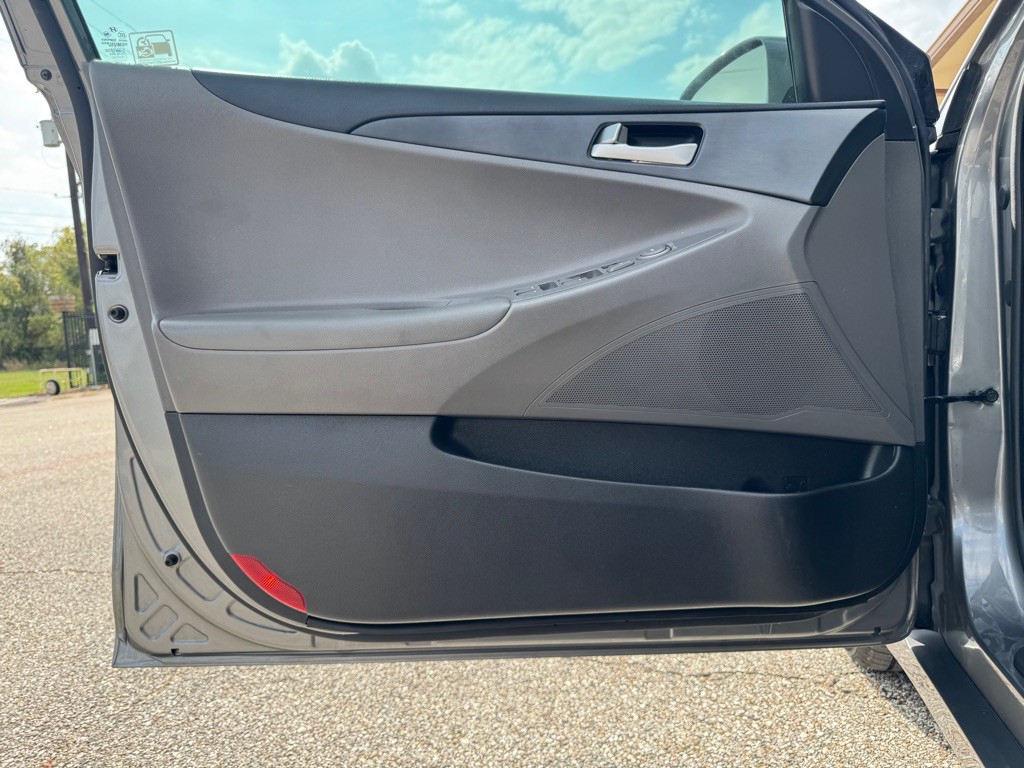 2012 Hyundai Sonata Image 17