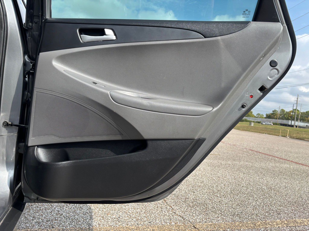 2012 Hyundai Sonata Image 18