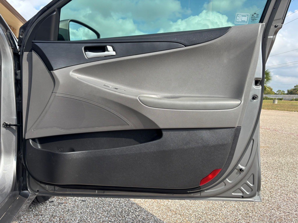 2012 Hyundai Sonata Image 19