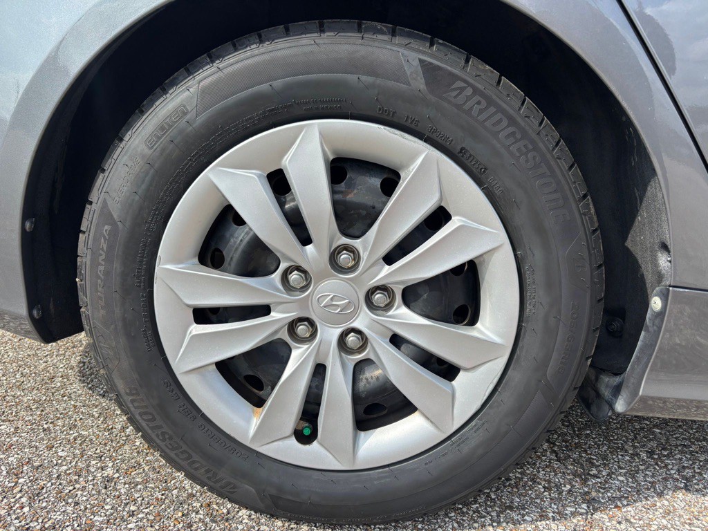 2012 Hyundai Sonata Image 24