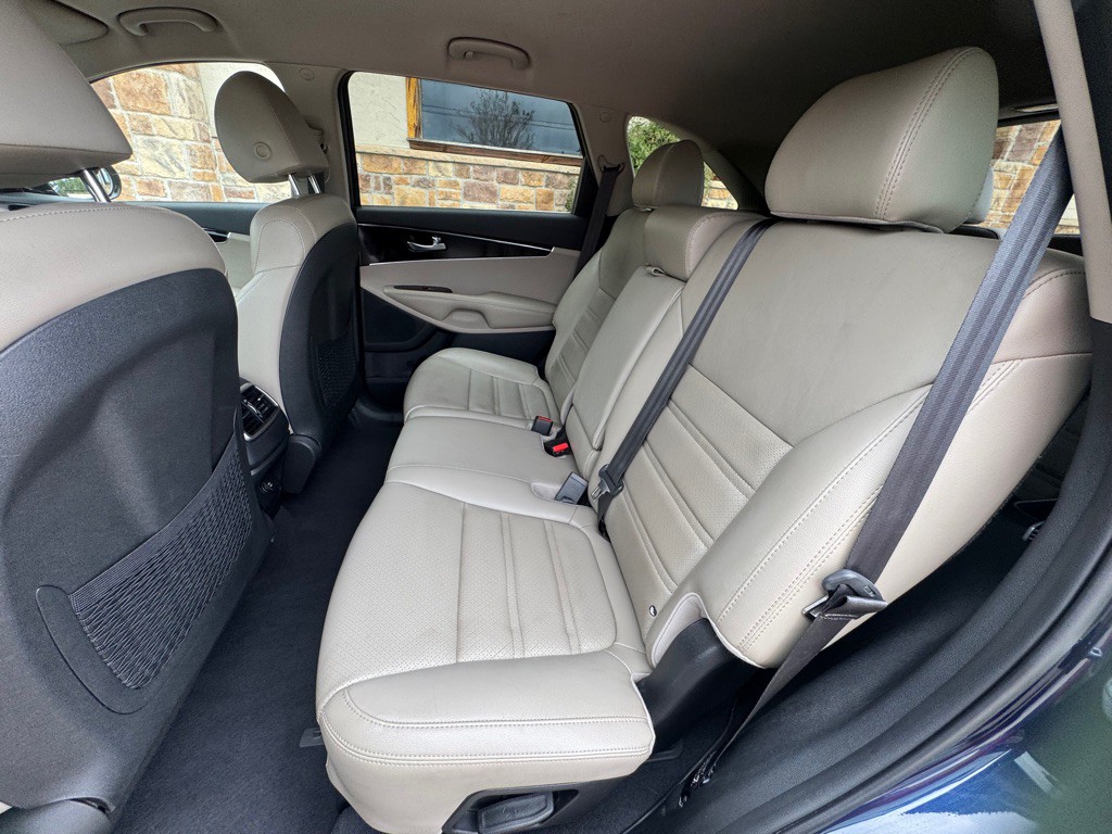 2019 Kia Sorento Image 16