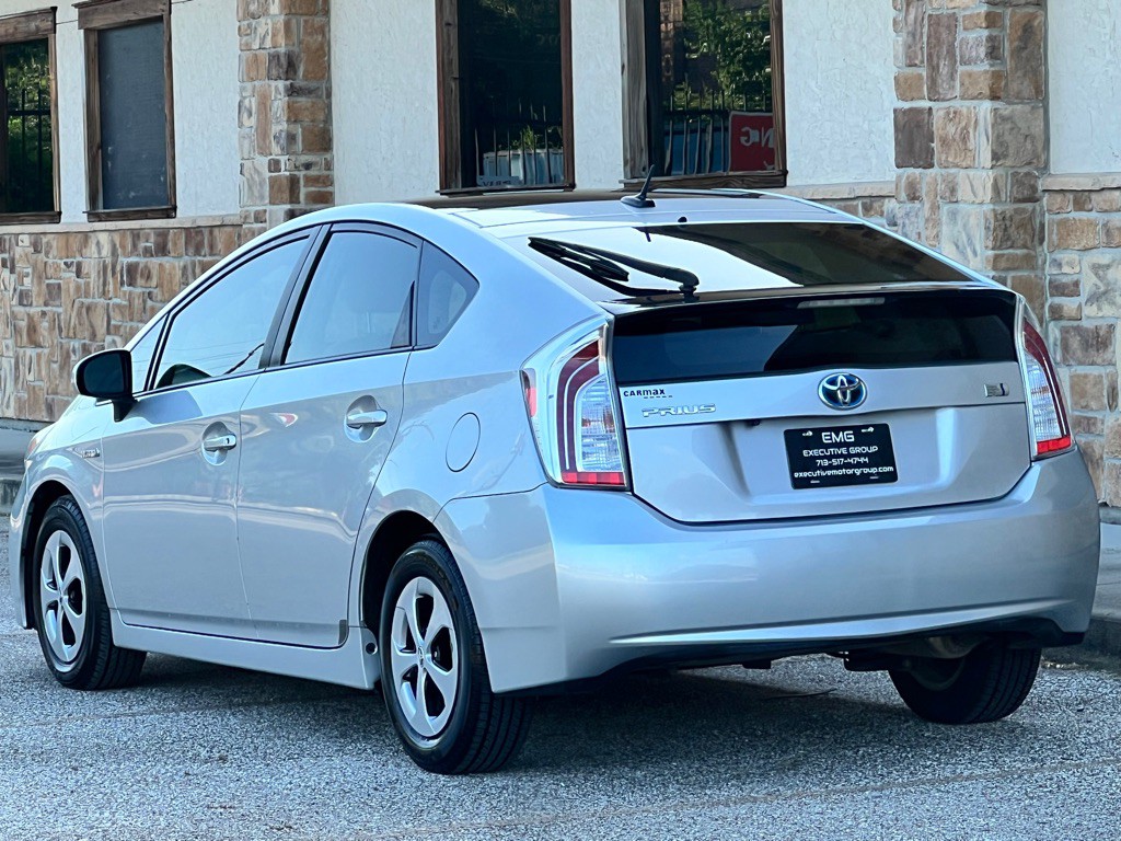 2012 Toyota Prius Image 3