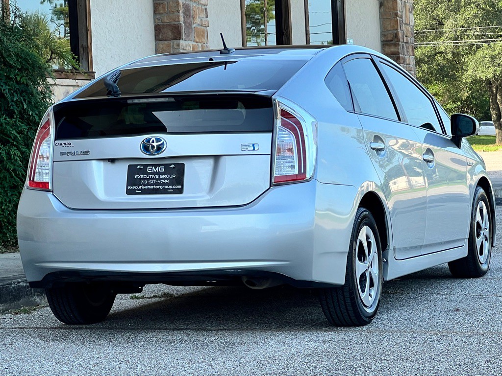 2012 Toyota Prius Image 5