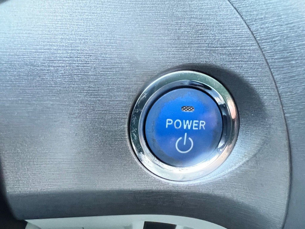 2012 Toyota Prius Image 15