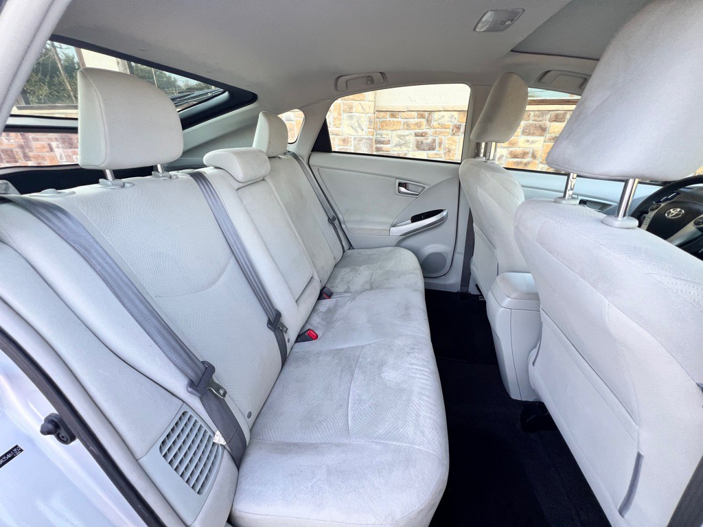 2012 Toyota Prius Image 16