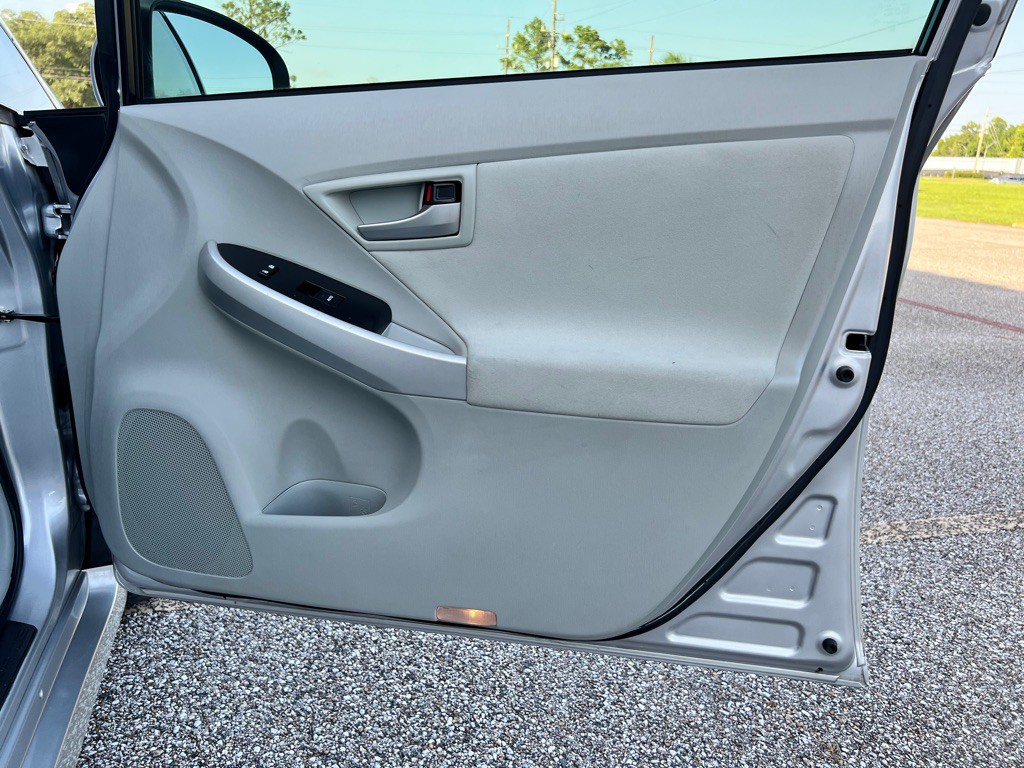 2012 Toyota Prius Image 20