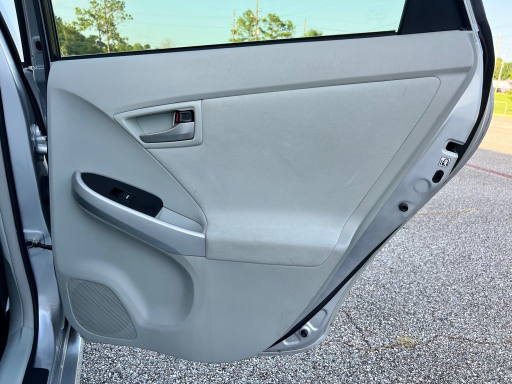 2012 Toyota Prius Image 21