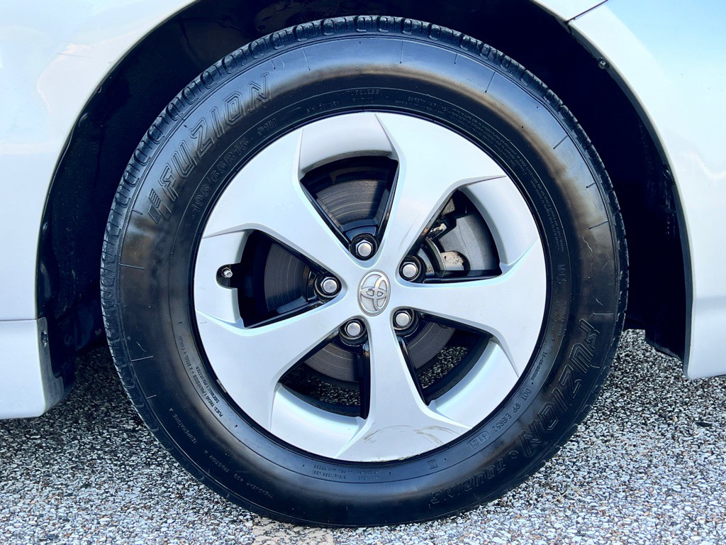 2012 Toyota Prius Image 26