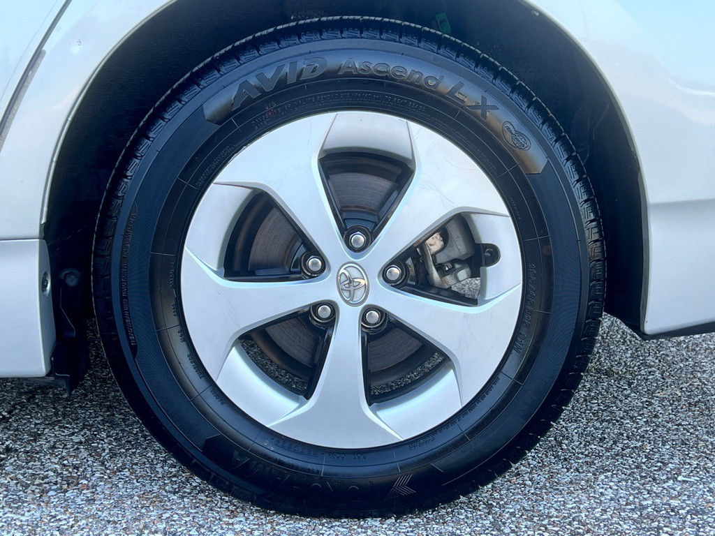 2012 Toyota Prius Image 27