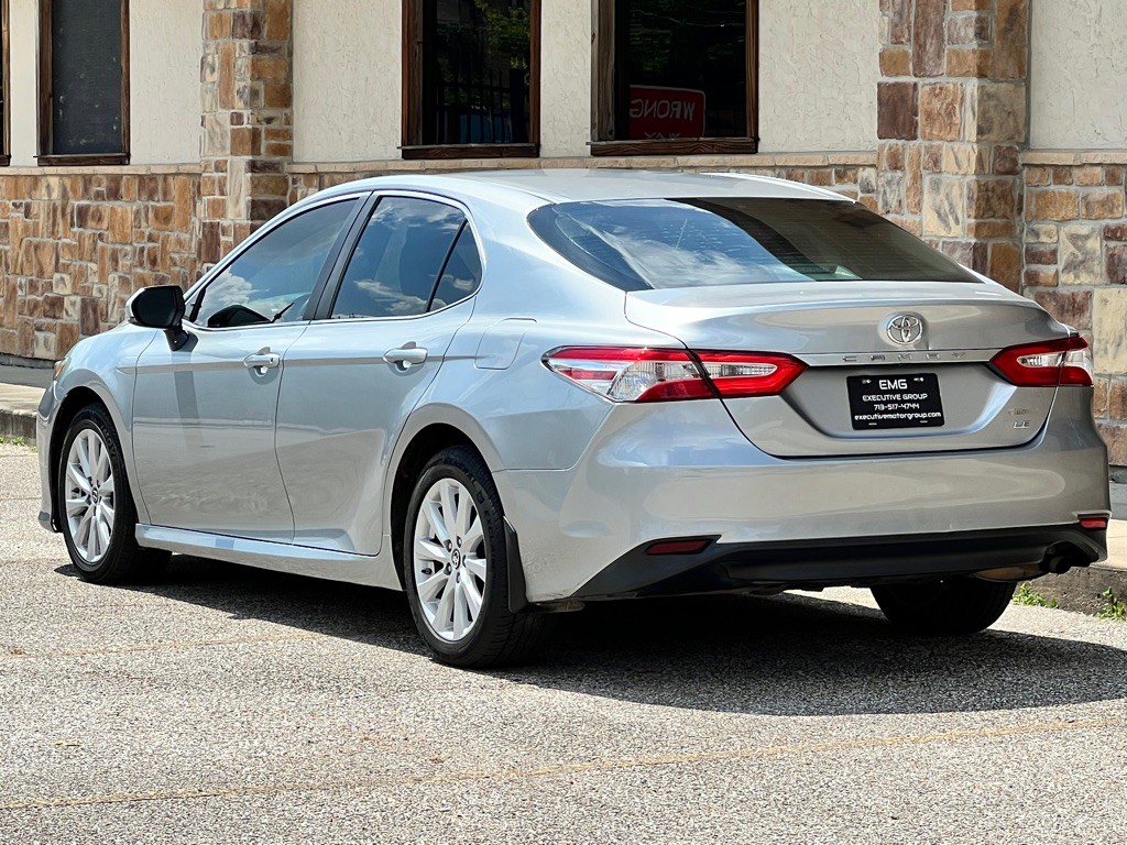 2018 Toyota Camry Image 3