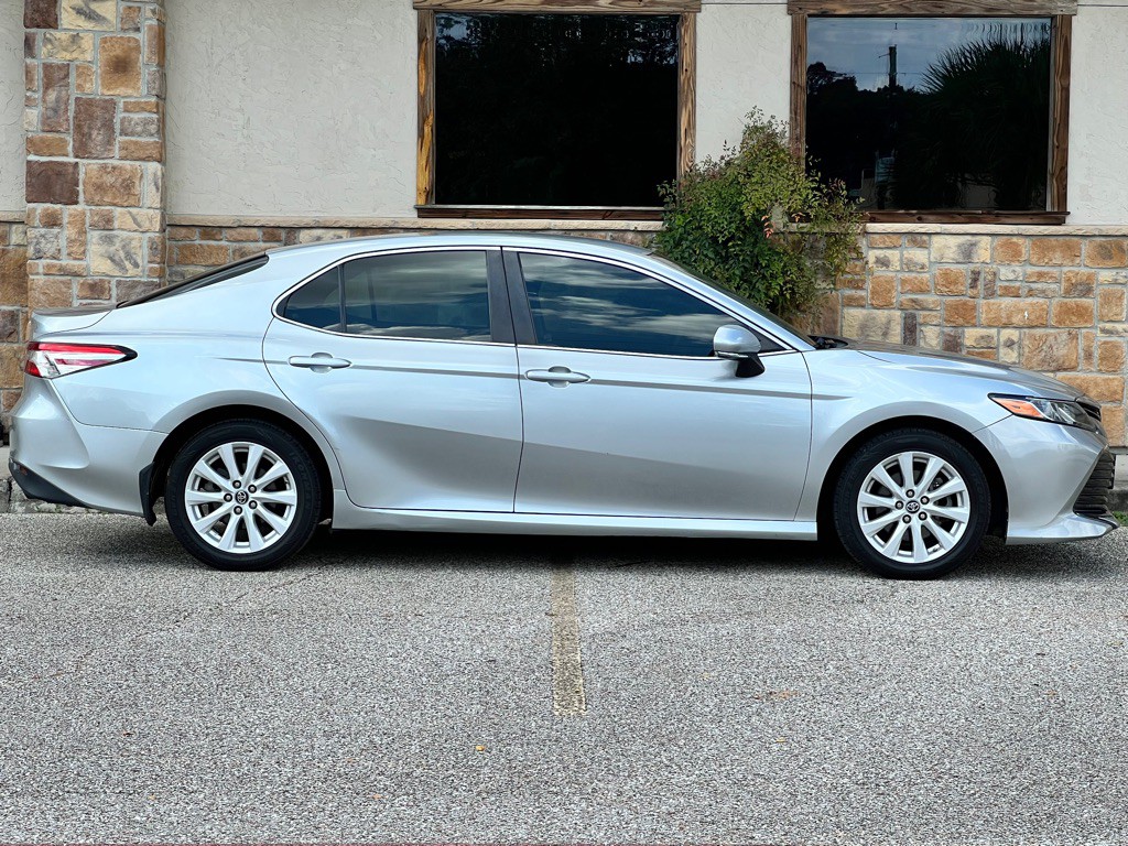 2018 Toyota Camry Image 5