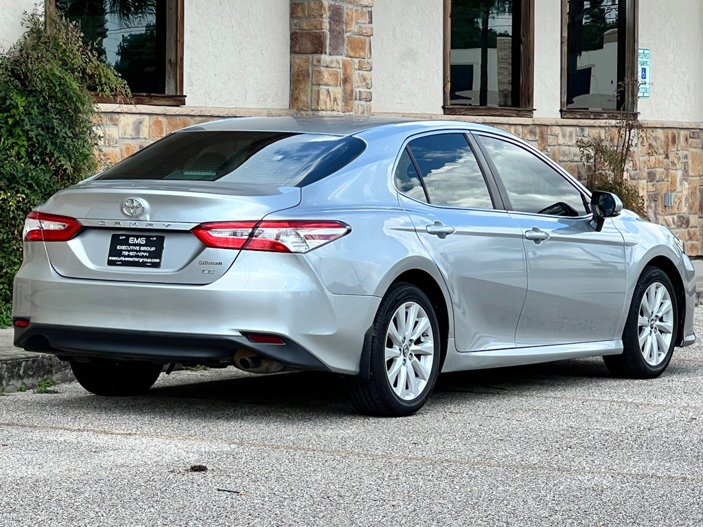 2018 Toyota Camry Image 6