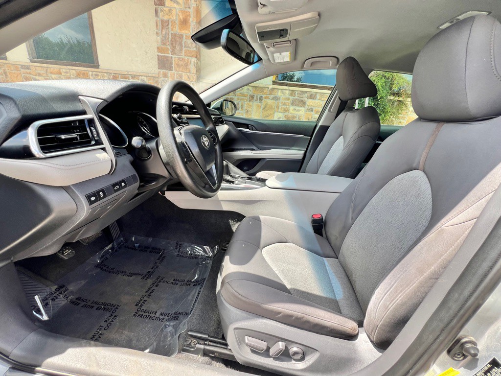 2018 Toyota Camry Image 9