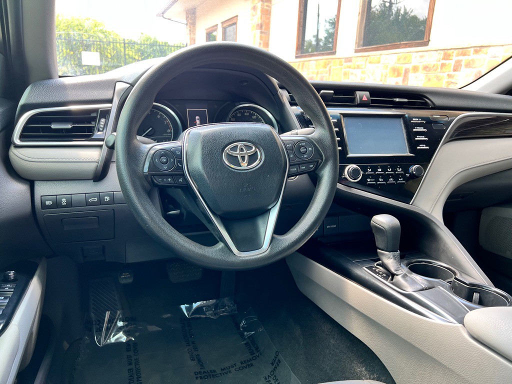 2018 Toyota Camry Image 10