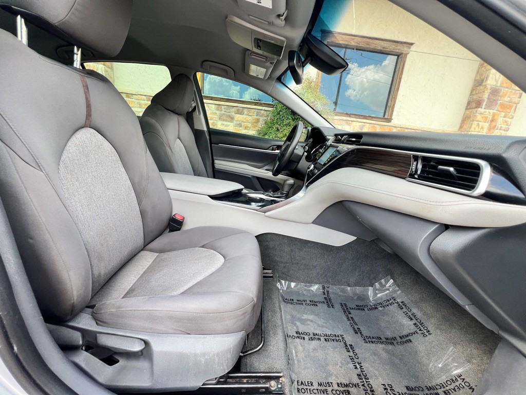 2018 Toyota Camry Image 15