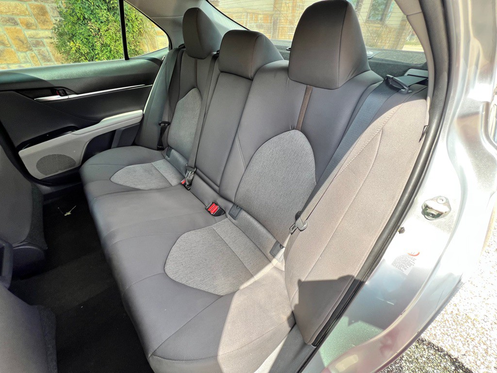 2018 Toyota Camry Image 16