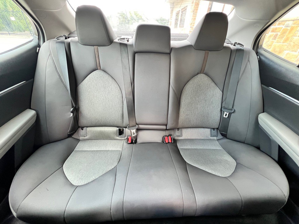 2018 Toyota Camry Image 18