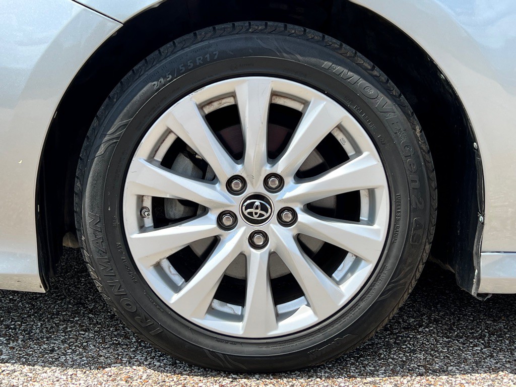 2018 Toyota Camry Image 23