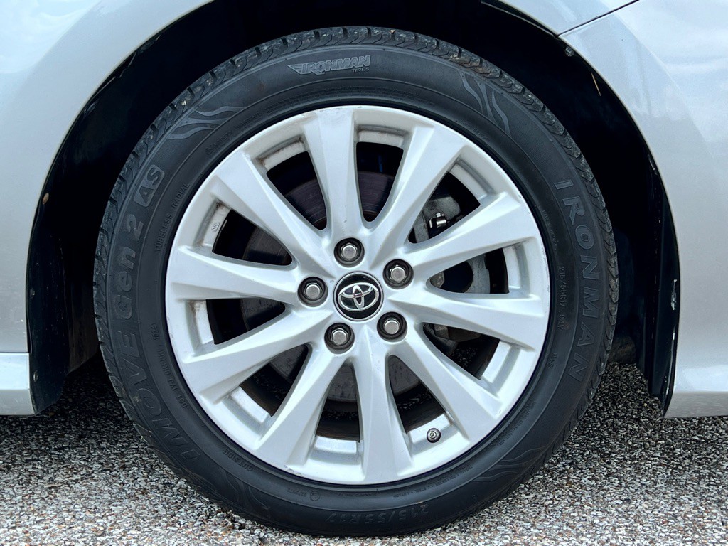 2018 Toyota Camry Image 25