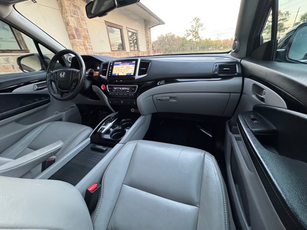 2017 Honda Pilot Image 15