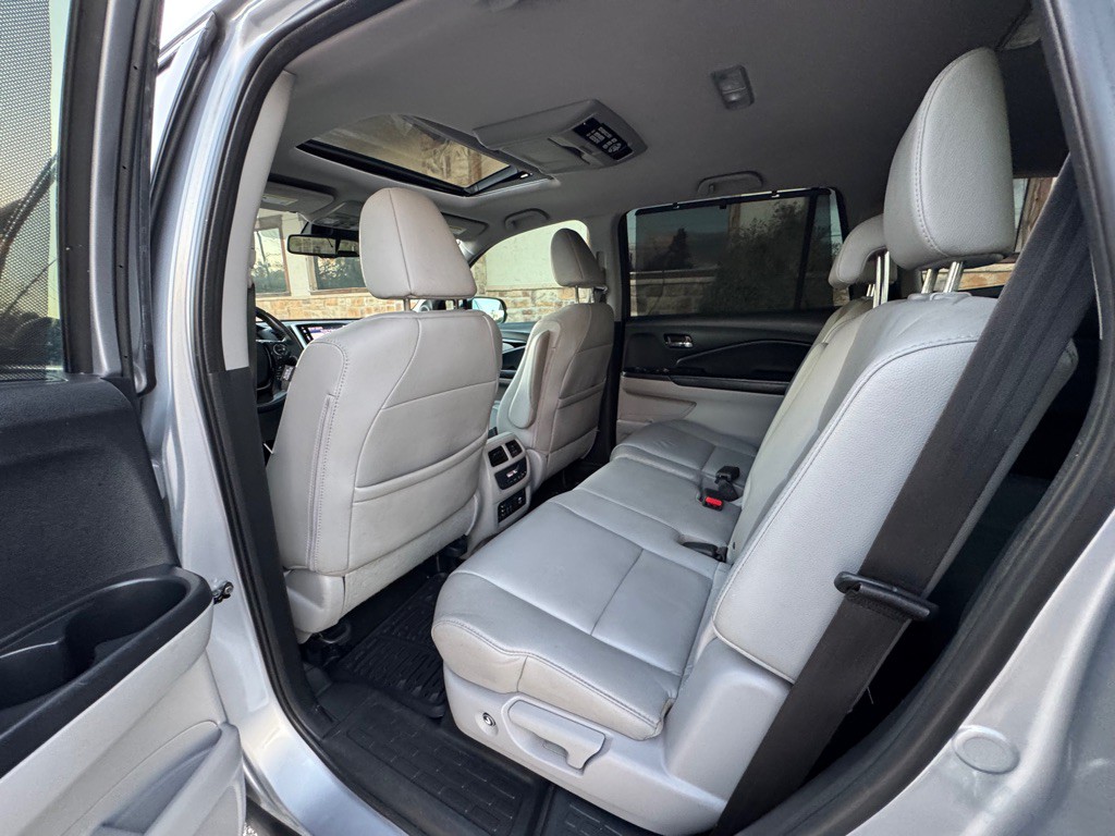 2017 Honda Pilot Image 21