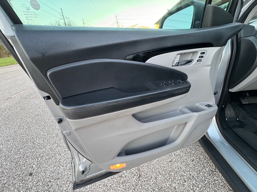 2017 Honda Pilot Image 25