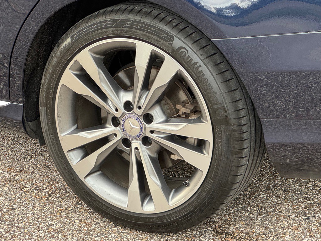 2016 Mercedes-Benz C-Class Image 33