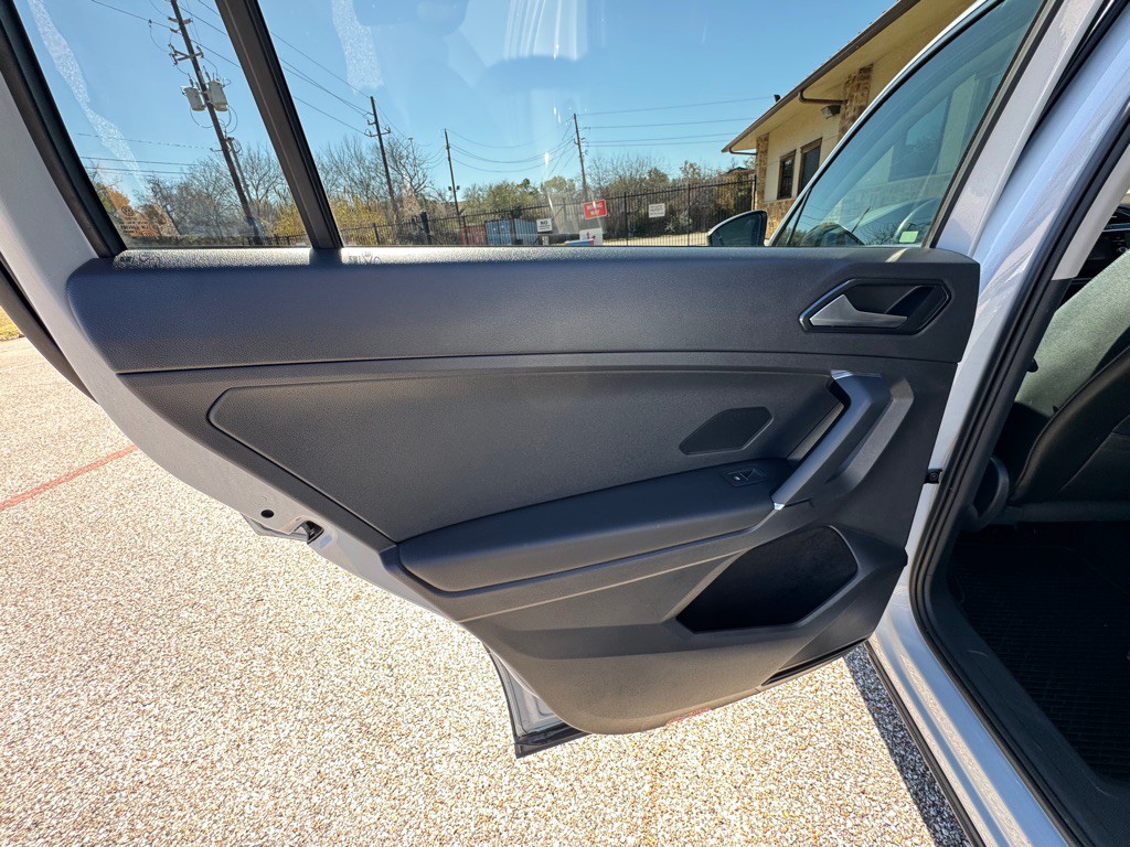 2018 Volkswagen Tiguan Image 34