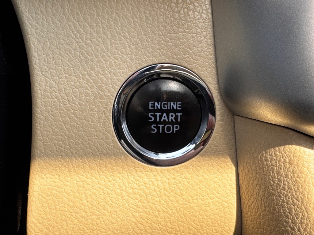 2017 Toyota Highlander Image 15