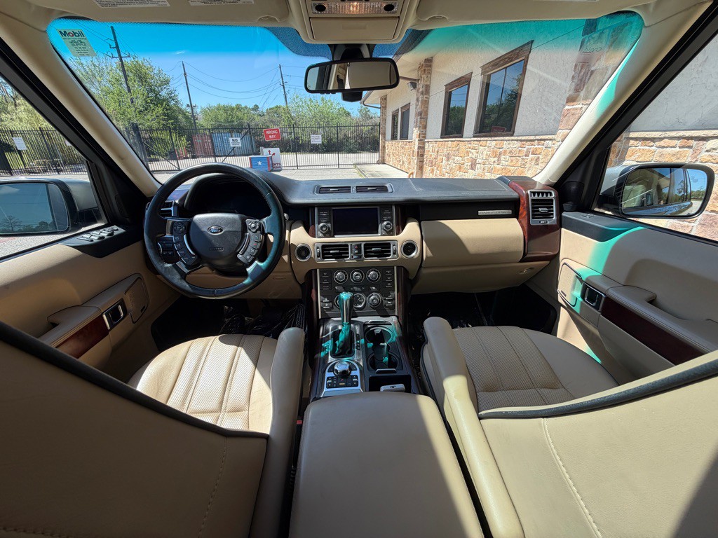 2011 Land Rover Range Rover Image 11