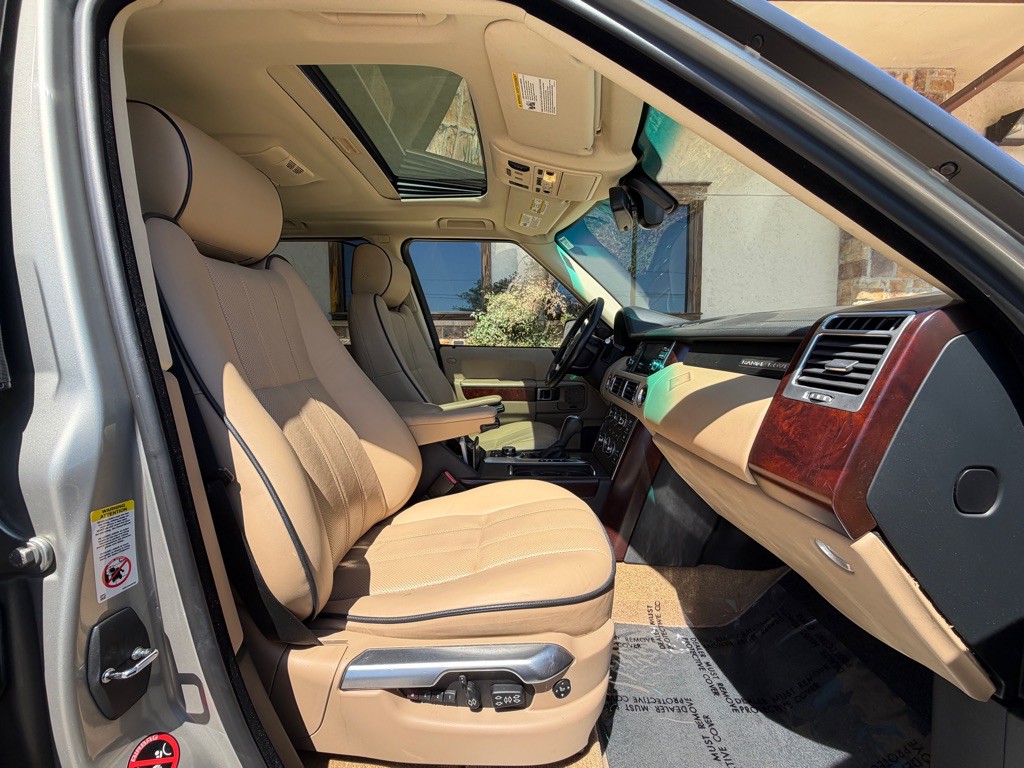 2011 Land Rover Range Rover Image 14