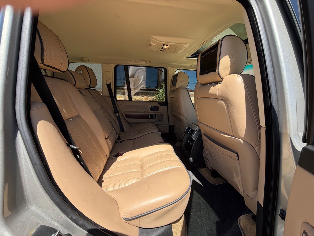 2011 Land Rover Range Rover Image 19