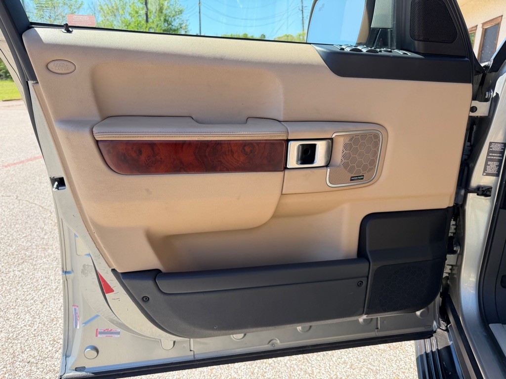 2011 Land Rover Range Rover Image 20