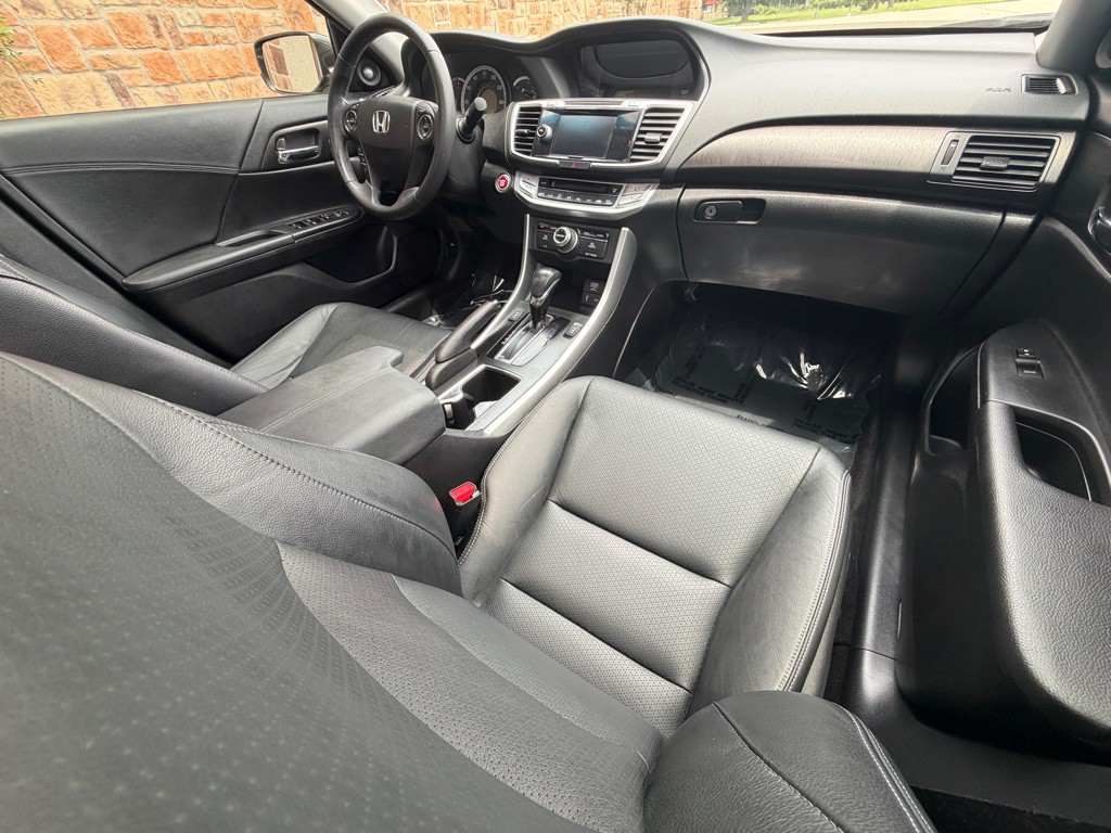 2013 Honda Accord Image 13