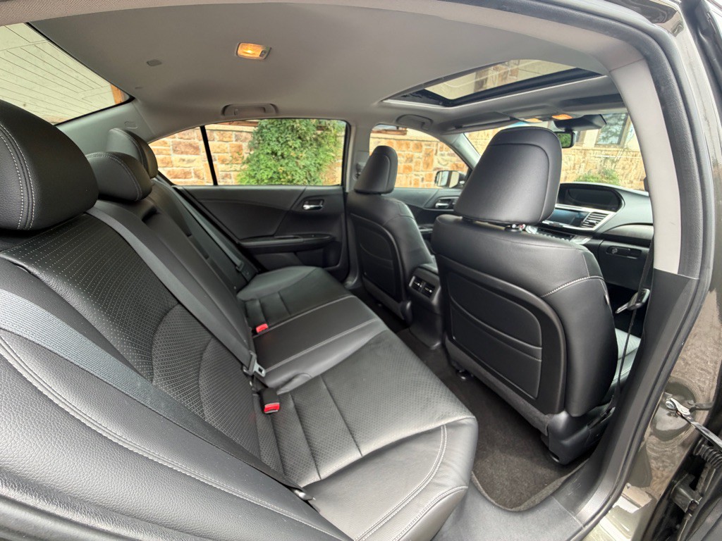 2013 Honda Accord Image 16