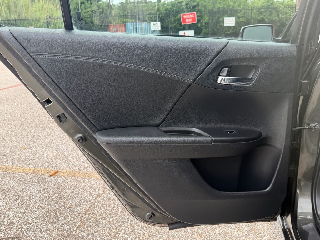 2013 Honda Accord Image 19