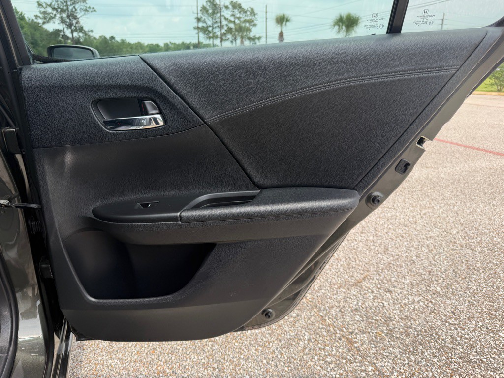 2013 Honda Accord Image 22