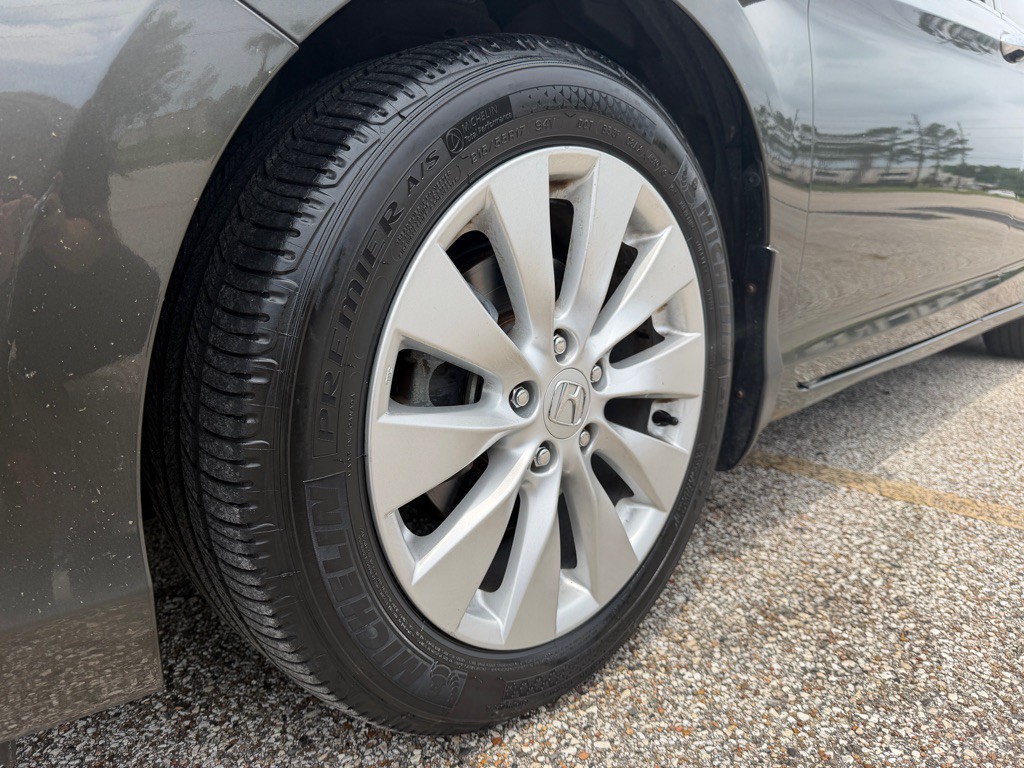 2013 Honda Accord Image 25