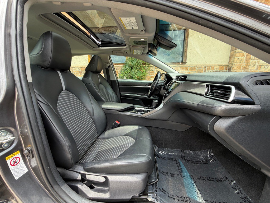 2018 Toyota Camry Image 14