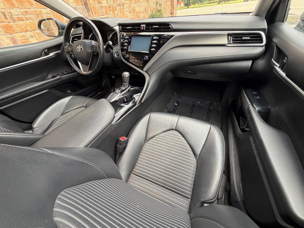 2018 Toyota Camry Image 15