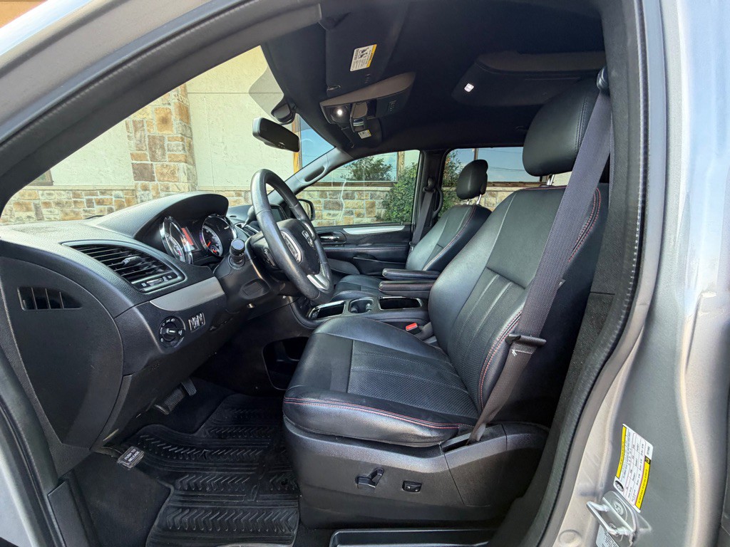2015 Dodge Grand Caravan Image 14
