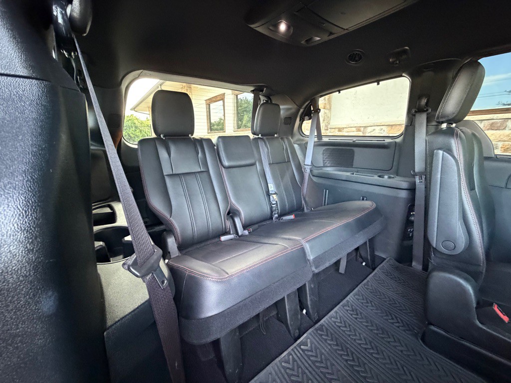 2015 Dodge Grand Caravan Image 16