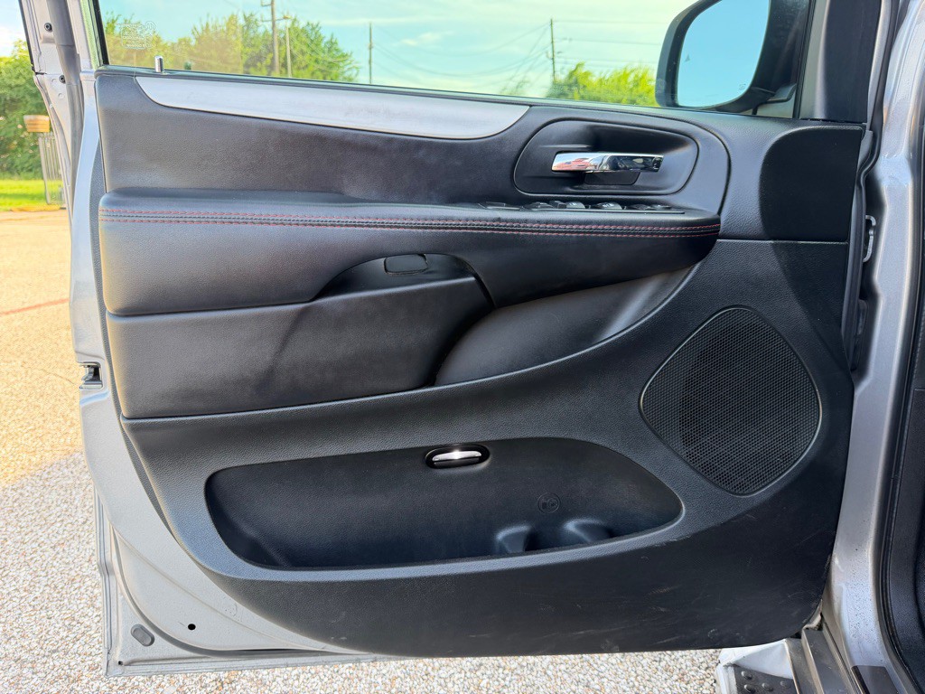 2015 Dodge Grand Caravan Image 21