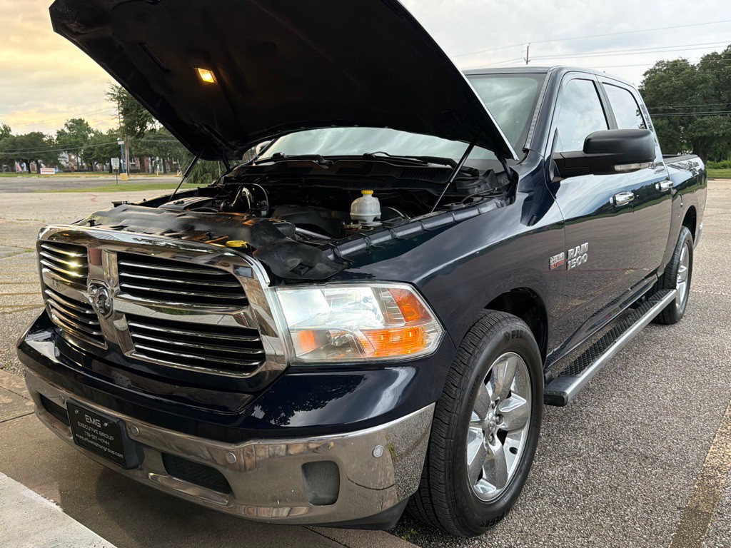 2015 RAM 1500 Image 9